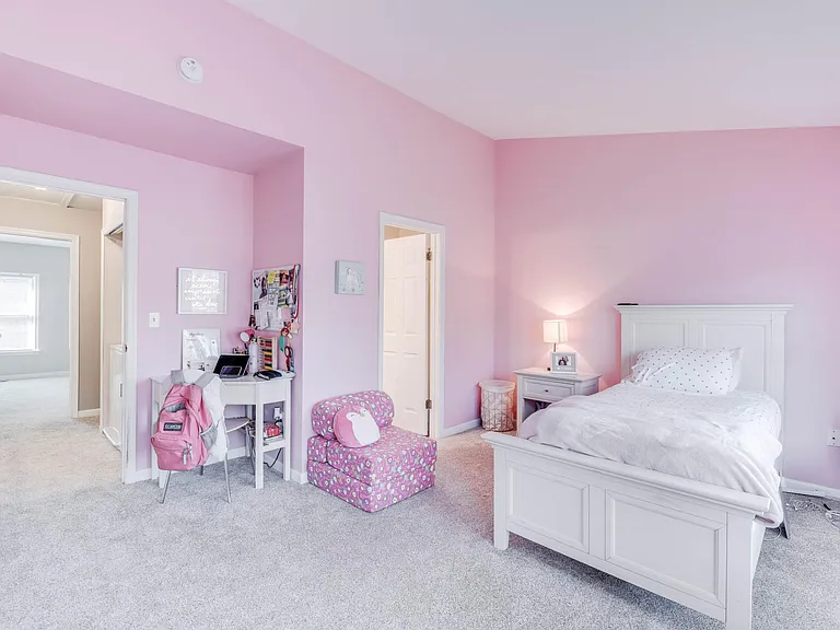 216 Roundhouse Ct — Photo 23
