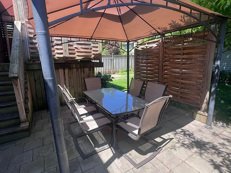 472 Talltree Cres — Photo 19