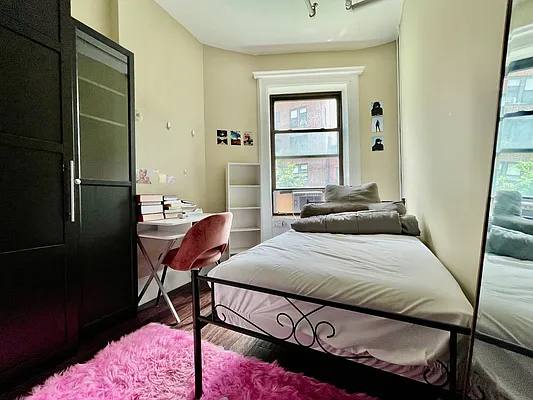 Rented by R New York | media 35