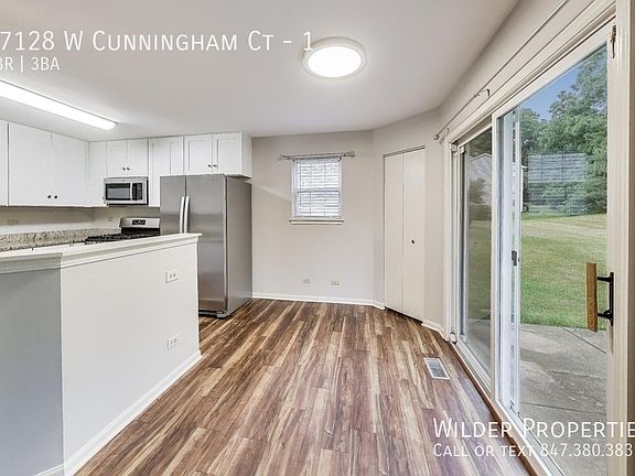 5th image of 17128 W Cunningham Ct #1