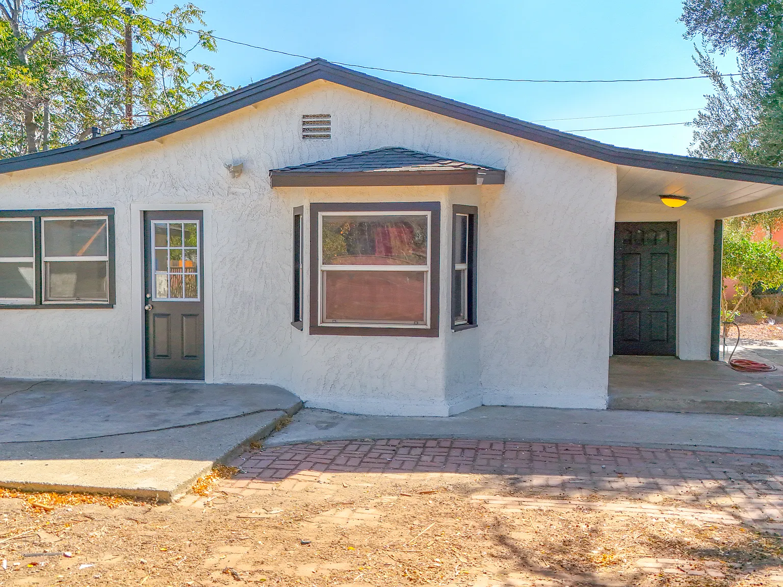 3 bed, 1354 sqft, $4,200 — Photo 3