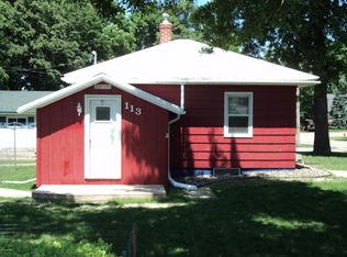 113 E Main St, Osakis, MN 56360