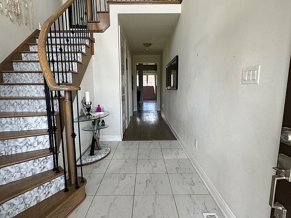 2nd image of 196 Munro Cir