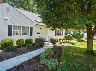 7 Lookout Pl, Ardsley, NY 10502