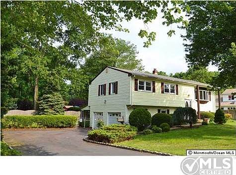 1st image of 14 Bayberry Ln
