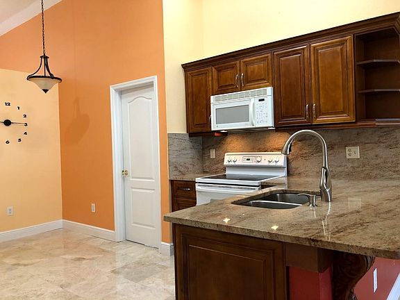 5th image of 3727 Golden Eagle Dr