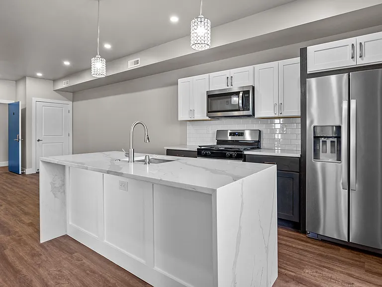 77 E Pastorius St #6 — Photo 3