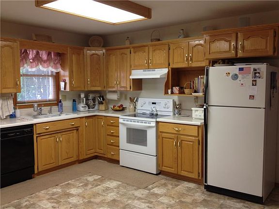 2nd image of 1020 Elliot Ct