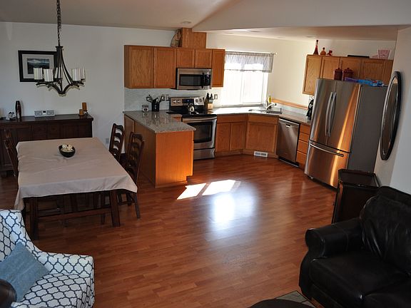 5th image of 8409 6th Pl SE