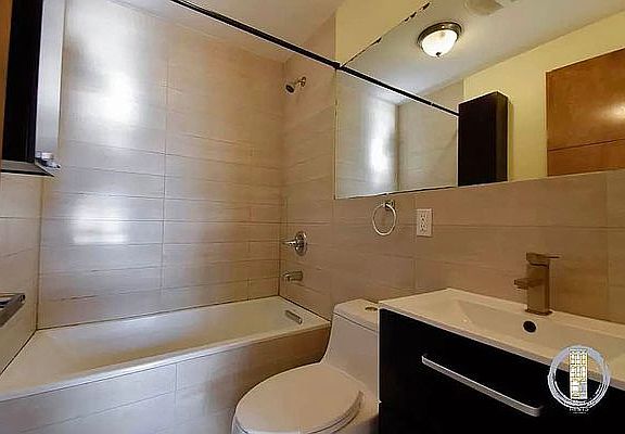 4th image of 382 Kosciusko St #3E