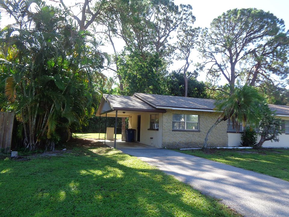 Front Drive and Carport, no need to leave car in the sun or get wet going from car to house during a storm!