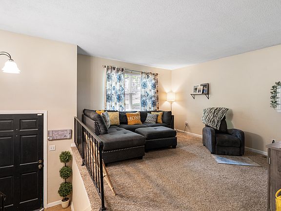 4th image of 2095 Rolling Brook Dr NE