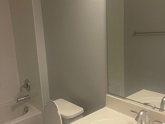 3rd image of 5418 Hickory Place Way