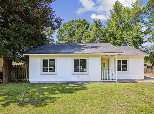 310 Lilac Dr, Summerville, SC 29483