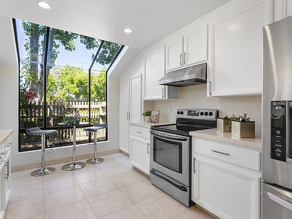 5th image of 398 N Whisman Rd