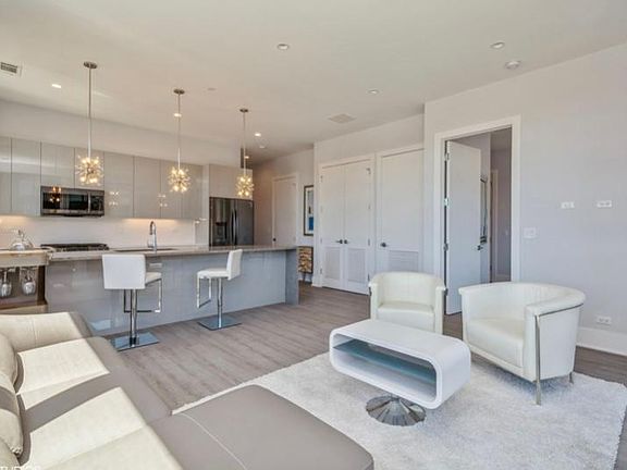 5th image of 2400 W Wabansia Ave #201