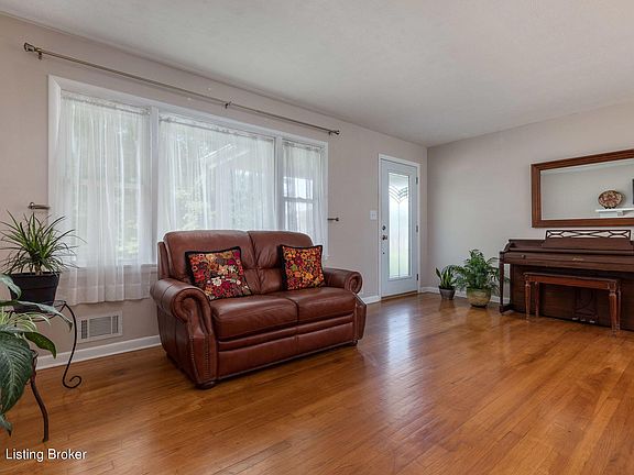 5th image of 507 Westwood Dr