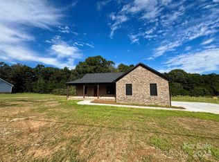 2335 Shoal Rd, Crouse, NC 28033