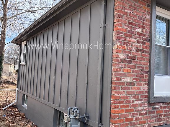 4th image of 6007 E 107th Pl