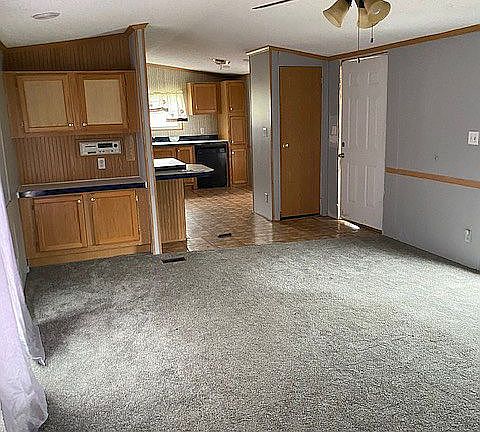4th image of 360 S Main St #726