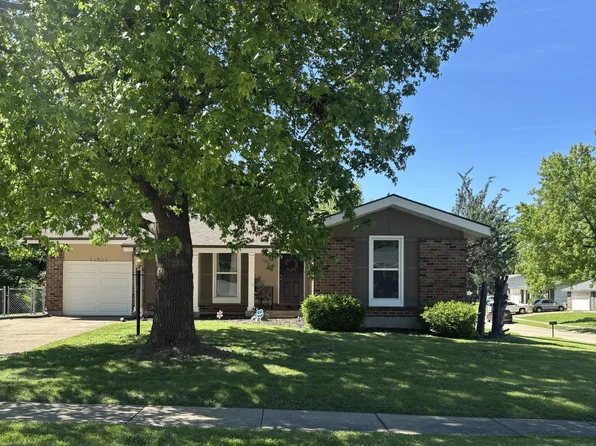 4377 Varano Dr, Florissant, MO 63033