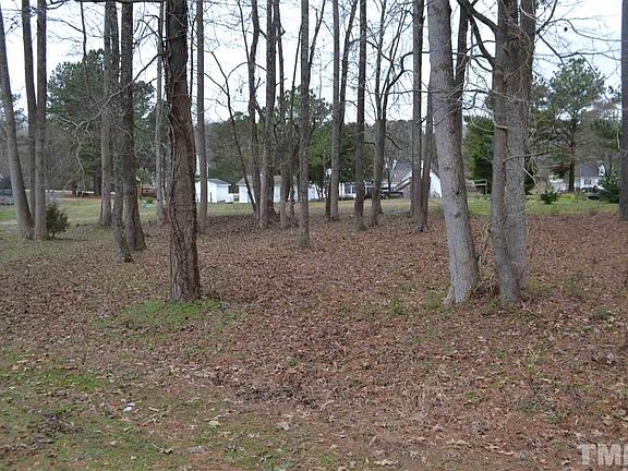 5th image of 84 Stoneridge Dr