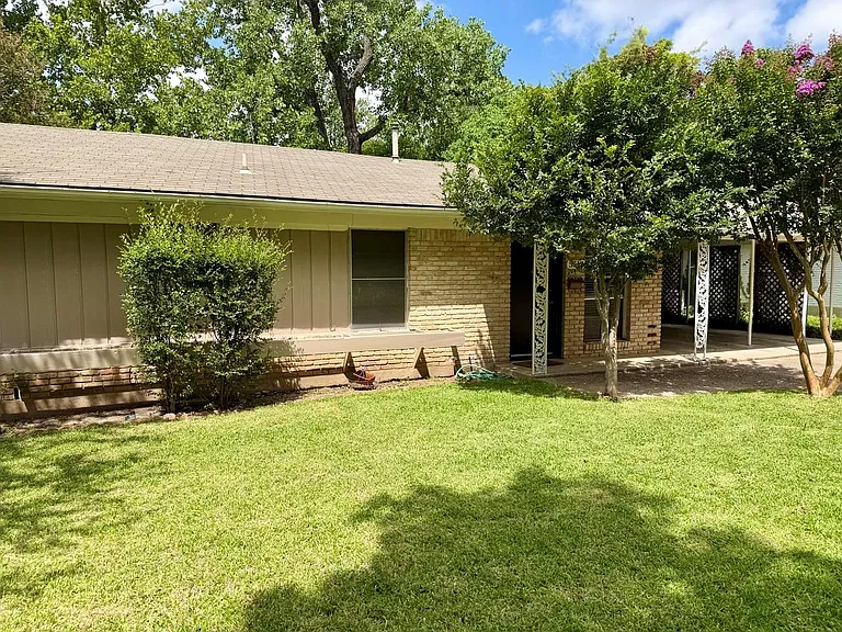 5510 Delwood Dr — Photo 3