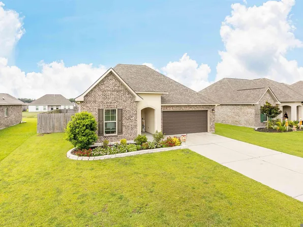 23249 Berry View Dr, Denham Springs, LA 70726