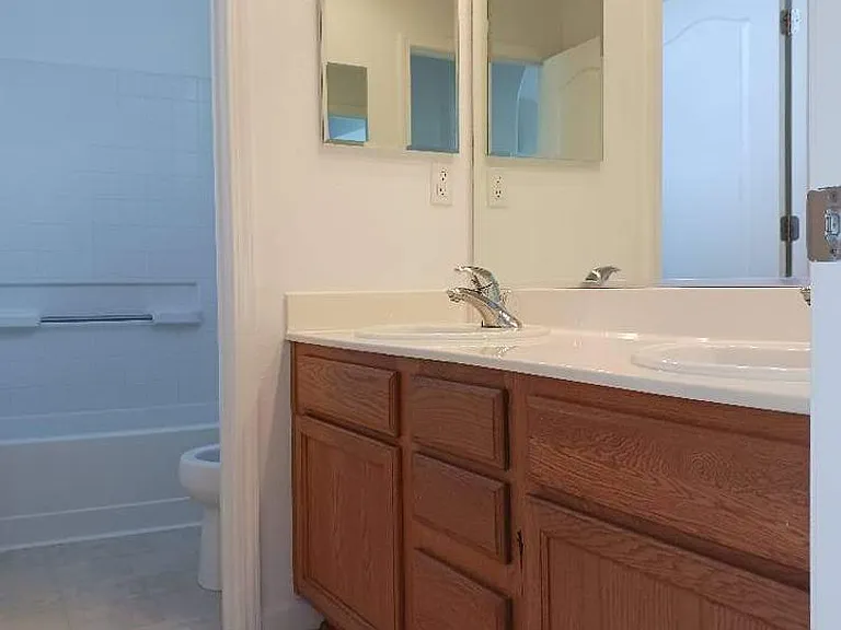2435 Hanson Dr — Photo 6