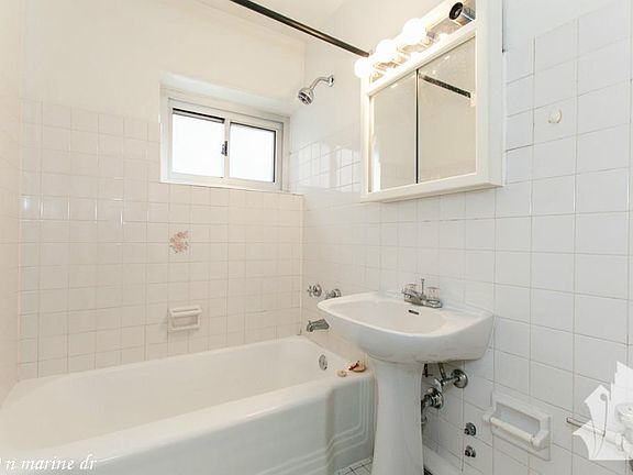 4th image of 4960 N Marine Dr #1828