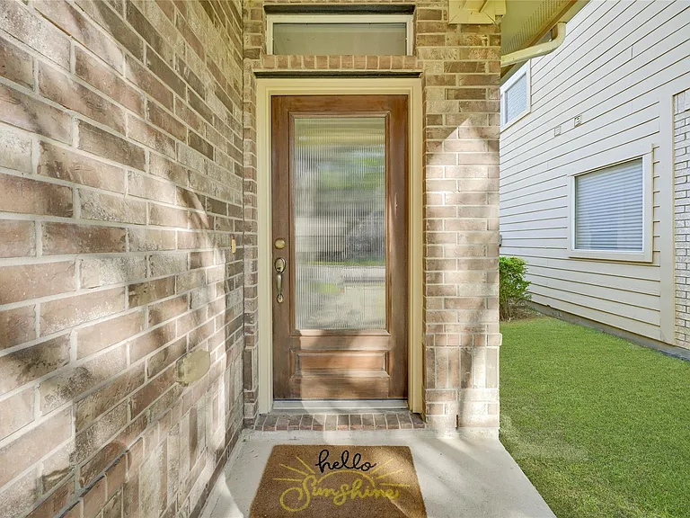 17255 Lafayette Hollow Ln — Photo 3