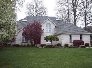 8724 Royal Oak Dr, Holland, OH 43528