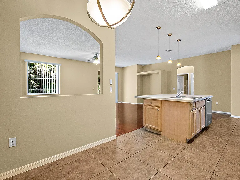 37 Pine Grove Dr — Photo 10
