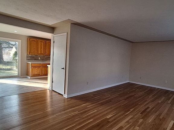 2nd image of 184 Butternut Dr