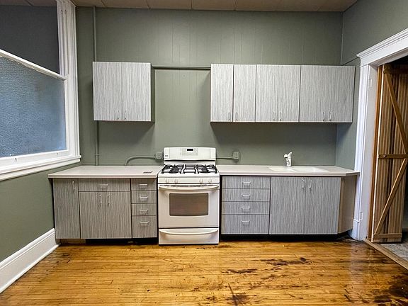 5th image of 213 E Court St Suite 209