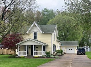12 Memorial Dr, Berlin Heights, OH 44814