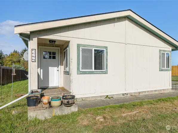 1704 S Delores Pl, Port Angeles, WA 98363