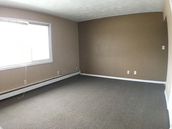 3rd image of 1438 Spartan Ave