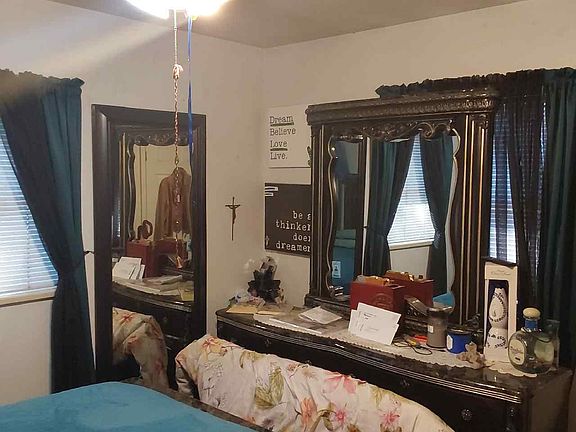 2nd image of 2220 2nd St #1