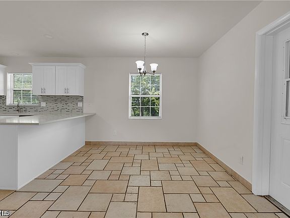 4th image of 4301 New St