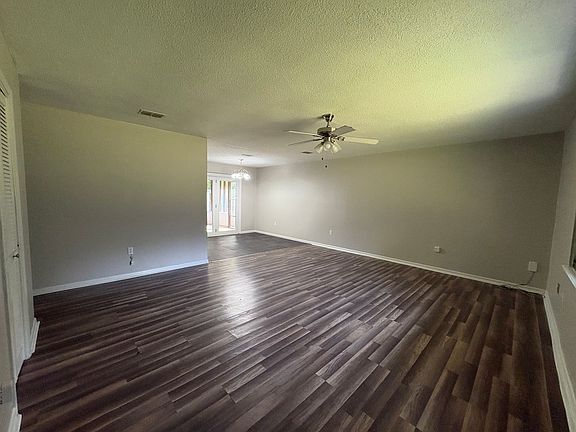 4th image of 720 Thornwood Way