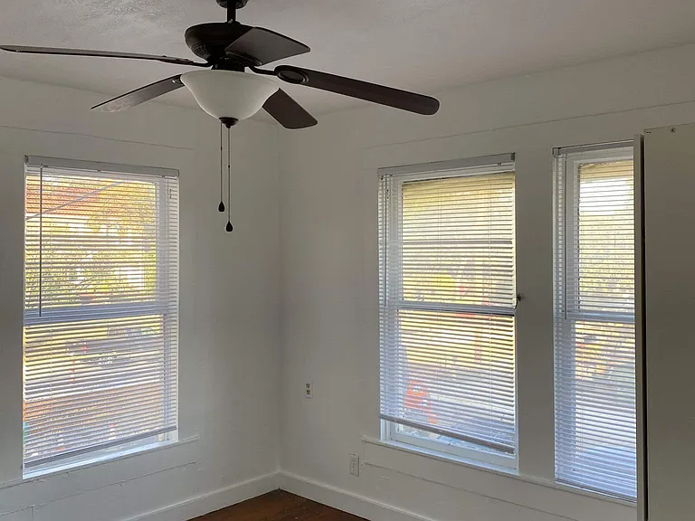 1023 W Hickory St #B — Photo 8