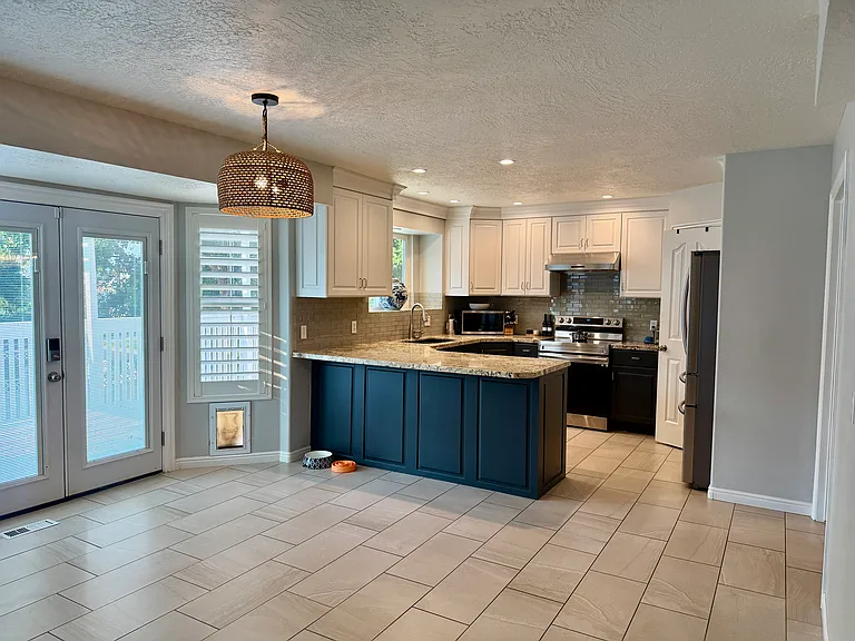 1458 E Snow Iris Cir — Photo 10