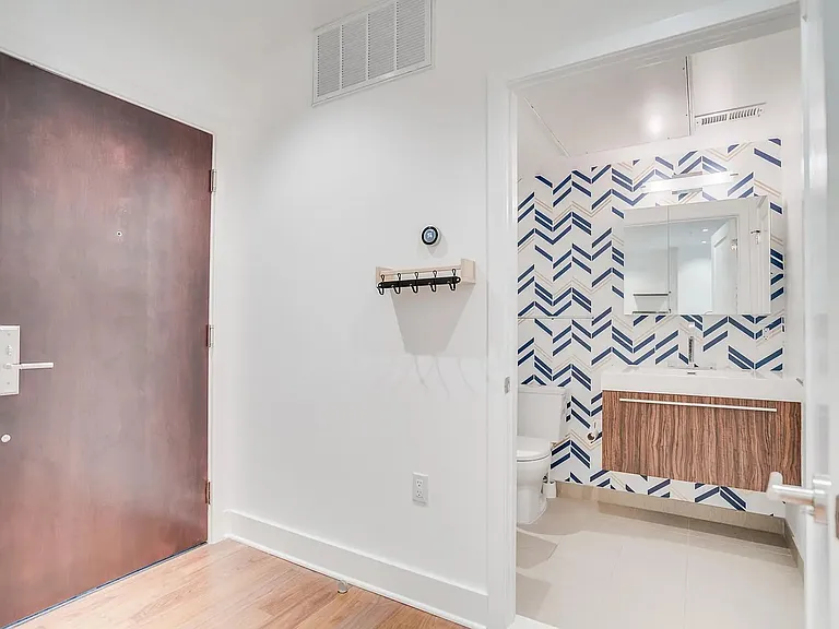 2331 15th St NW #205 — Photo 3