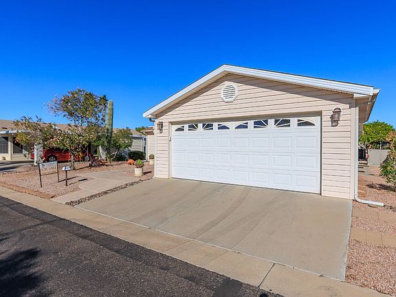 3rd image of 2550 S Ellsworth Rd Unit 204