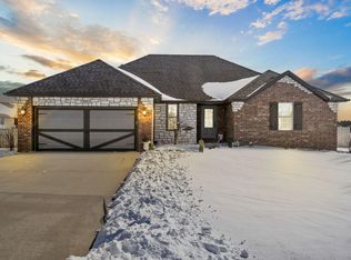 1902 E Latana Dr, Ozark, MO 65721
