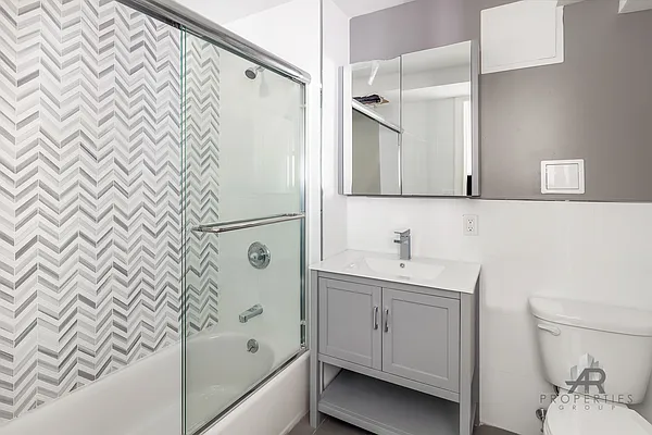 Rented by A&R Properties Group LLC | media 8