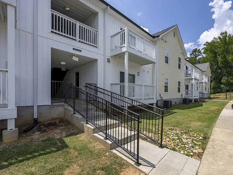 Peachtree Place — Photo 17