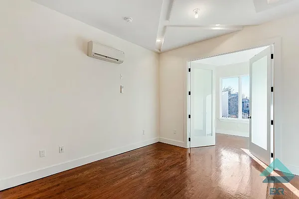 Rented by EXR | media 1