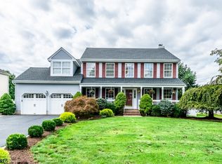 23 Mulligan Dr, Flanders, NJ 07836